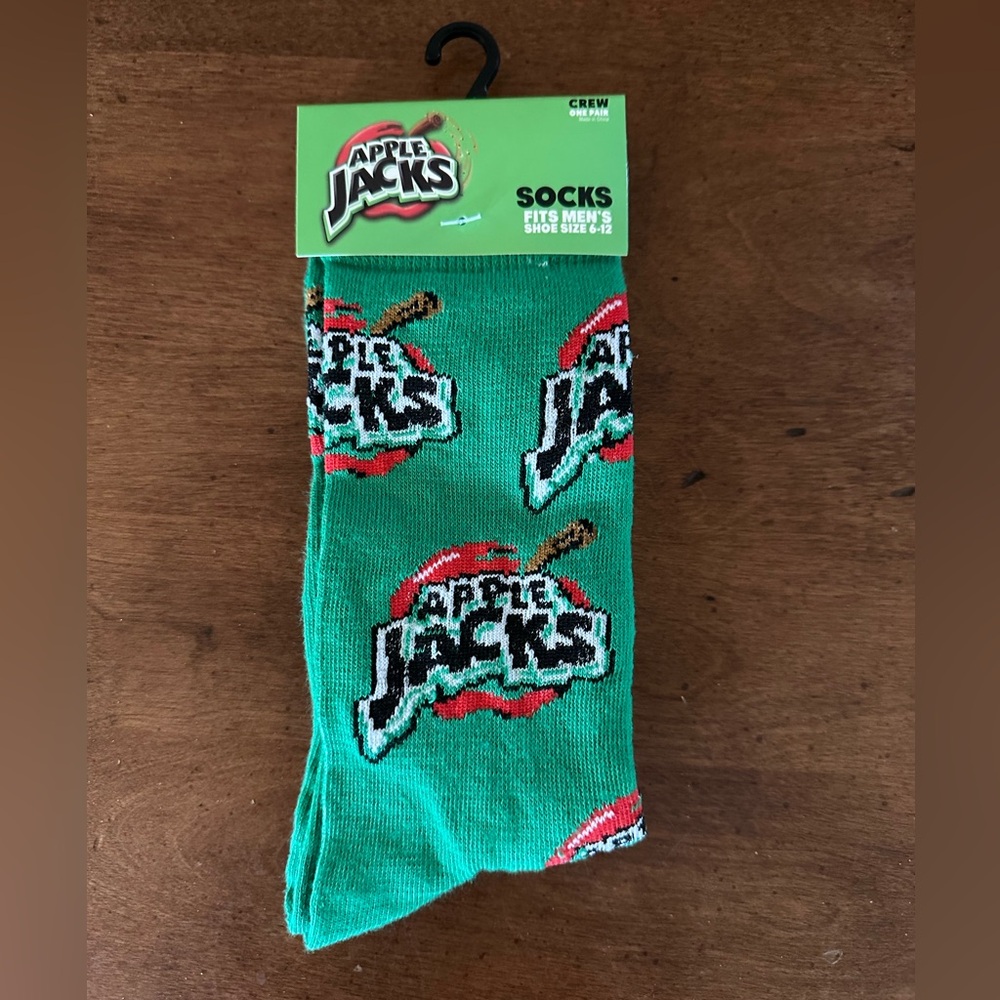 ☀️ 3/$10 Men’s Apple Jacks cereal  crew socks (see description)